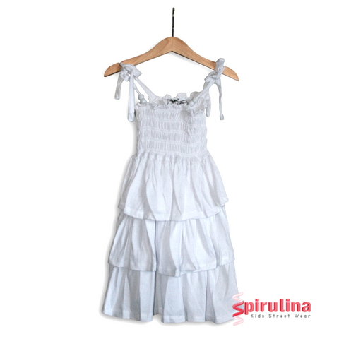 שמלת שכבות לבנה עם כתפיות קשירה