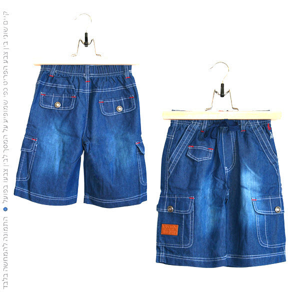 .מכנסי ג'ינס 7/8 לבנים עם גומי ושרוך קשירה הרכב הבד: 100% כותנה דקה ונעימה .ניתן להשיג במידות 2-7