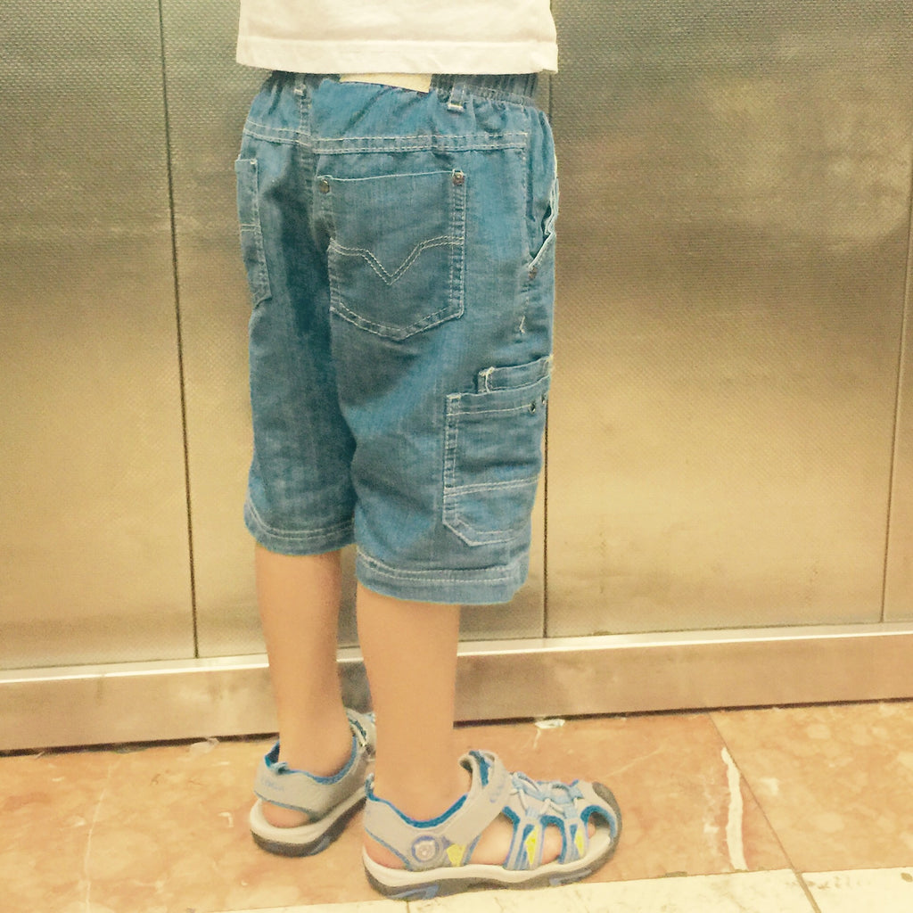 מכנסי גינס לגן