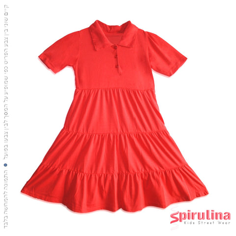 שמלת שכבות אדומה עם שרוולים קצרים וצווארון. שמלה אחרונה במידה 2 במחיר חיסול!